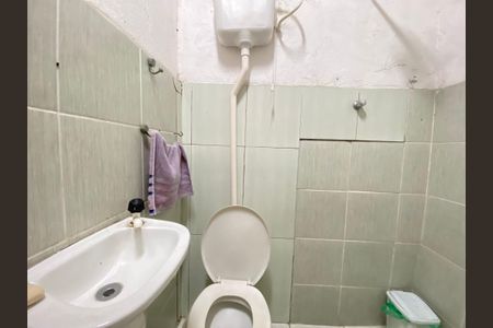 Banheiro de kitnet/studio para alugar com 1 quarto, 25m² em Engenho de Dentro, Rio de Janeiro