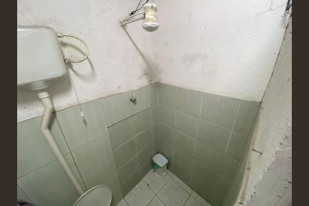 Banheiro de kitnet/studio para alugar com 1 quarto, 25m² em Engenho de Dentro, Rio de Janeiro