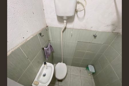 Banheiro de kitnet/studio para alugar com 1 quarto, 25m² em Engenho de Dentro, Rio de Janeiro