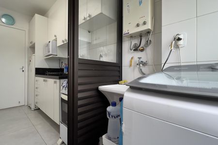 Apartamento à venda com 50m², 2 quartos e 1 vaga Apartamento à venda com 50m², 2 quartos e 1 vagaCozinha e Área de Serviço