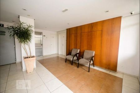 Apartamento à venda com 50m², 2 quartos e 1 vaga Apartamento à venda com 50m², 2 quartos e 1 vagaHall social