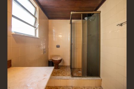 Apartamento para alugar com 160m², 4 quartos e sem vaga Apartamento para alugar com 160m², 4 quartos e sem vagaBanheiro 1
