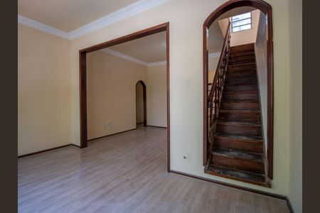 Apartamento para alugar com 160m², 4 quartos e sem vaga Apartamento para alugar com 160m², 4 quartos e sem vagaSala