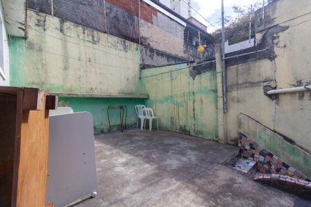 Casa à venda com 80m², 2 quartos e sem vagaQuintal e área de serviço