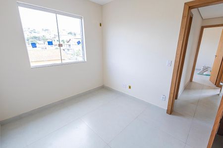 Quarto de apartamento à venda com 3 quartos, 63m² em Glória, Belo Horizonte