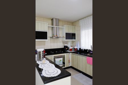 Casa à venda com 238m², 4 quartos e 5 vagas Casa à venda com 238m², 4 quartos e 5 vagascozinha