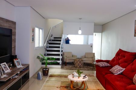 Casa à venda com 238m², 4 quartos e 5 vagas Casa à venda com 238m², 4 quartos e 5 vagassala