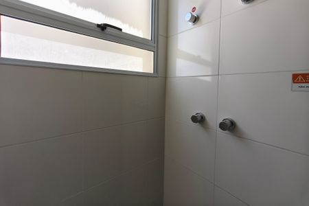 Apartamento para alugar com 54m², 2 quartos e 1 vaga Apartamento para alugar com 54m², 2 quartos e 1 vagaBanheiro Suíte