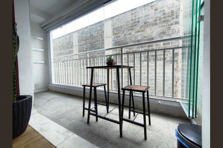 Apartamento para alugar com 74m², 1 quarto e 1 vagaVaranda