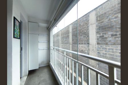 Apartamento para alugar com 74m², 1 quarto e 1 vagaVaranda