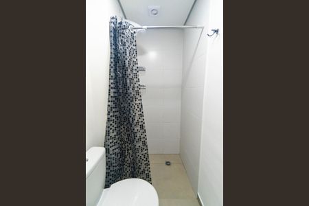 Banheiro de kitnet/studio para alugar com 1 quarto, 24m² em Jabaquara, São Paulo