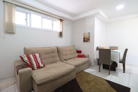 Apartamento para alugar com 72m², 2 quartos e 2 vagasSala