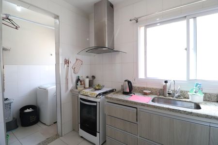 Apartamento para alugar com 72m², 2 quartos e 2 vagasCozinha