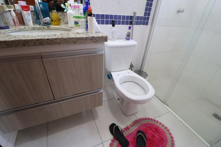 Apartamento para alugar com 72m², 2 quartos e 2 vagasBanheiro do Quarto 2