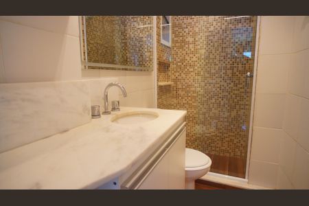 Apartamento para alugar com 73m², 3 quartos e 1 vagaBanheiro corredor 