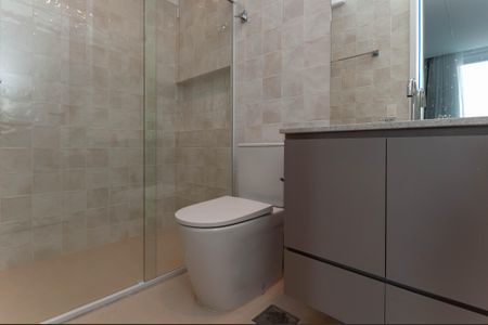 Apartamento para alugar com 80m², 2 quartos e 2 vagasBanheiro do quarto 1 Suíte