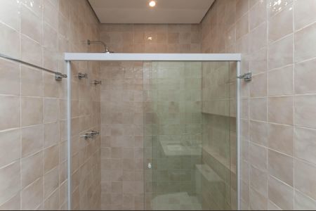 Apartamento para alugar com 80m², 2 quartos e 2 vagasBanheiro do quarto 1 Suíte