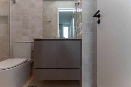 Apartamento para alugar com 80m², 2 quartos e 2 vagasBanheiro do quarto 1 Suíte