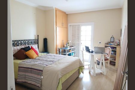 Casa à venda com 217m², 4 quartos e 4 vagas Casa à venda com 217m², 4 quartos e 4 vagasFoto 10