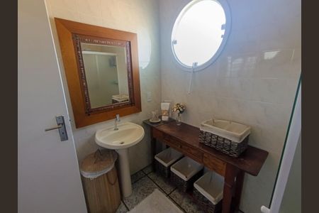 Casa para alugar com 90m², 2 quartos e 1 vaga