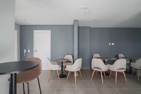 Apartamento para alugar com 37m², 2 quartos e 1 vaga Apartamento para alugar com 37m², 2 quartos e 1 vagaÁrea comum - Salão de festas