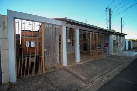 Casa para alugar com 160m², 3 quartos e 2 vagas