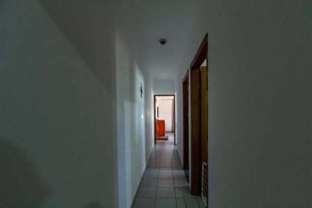 Casa à venda com 125m², 3 quartos e 2 vagasCorredor