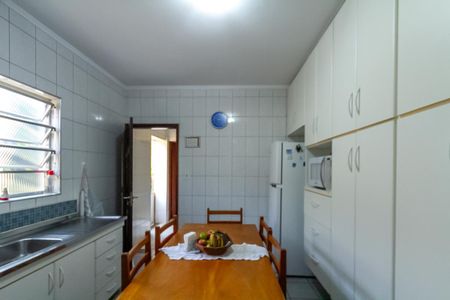 Casa à venda com 125m², 3 quartos e 2 vagasCozinha