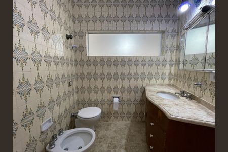 Casa para alugar com 207m², 3 quartos e 3 vagasBanheiro 1