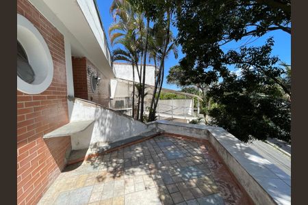 Casa para alugar com 207m², 3 quartos e 3 vagasVaranda
