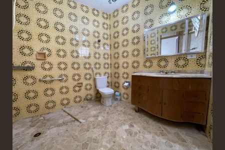 Casa para alugar com 207m², 3 quartos e 3 vagasBanheiro 2