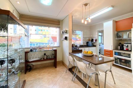 Apartamento à venda com 126m², 4 quartos e 3 vagas Apartamento à venda com 126m², 4 quartos e 3 vagasCopa