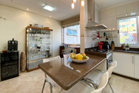 Apartamento à venda com 126m², 4 quartos e 3 vagas Apartamento à venda com 126m², 4 quartos e 3 vagasCopa