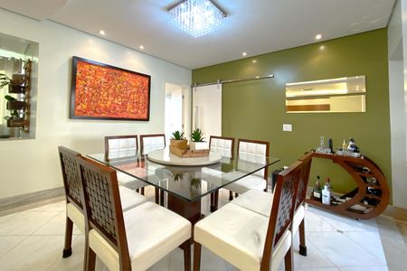 Apartamento à venda com 126m², 4 quartos e 3 vagas Apartamento à venda com 126m², 4 quartos e 3 vagasSala de Jantar