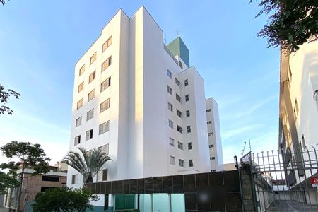 Apartamento à venda com 126m², 4 quartos e 3 vagas Apartamento à venda com 126m², 4 quartos e 3 vagasFachada