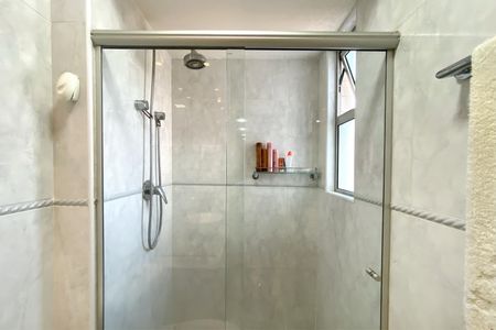 Apartamento à venda com 126m², 4 quartos e 3 vagas Apartamento à venda com 126m², 4 quartos e 3 vagasBanheiro