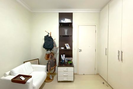 Apartamento à venda com 126m², 4 quartos e 3 vagas Apartamento à venda com 126m², 4 quartos e 3 vagasQuarto 2