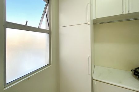 Apartamento à venda com 126m², 4 quartos e 3 vagas Apartamento à venda com 126m², 4 quartos e 3 vagasQuarto de Serviço