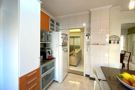 Apartamento à venda com 126m², 4 quartos e 3 vagas Apartamento à venda com 126m², 4 quartos e 3 vagasCozinha