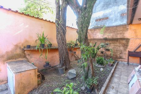 Casa à venda com 250m², 5 quartos e 4 vagas Casa à venda com 250m², 5 quartos e 4 vagasJardim