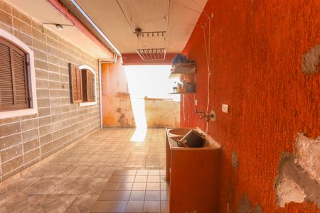 Casa à venda com 250m², 5 quartos e 4 vagas Casa à venda com 250m², 5 quartos e 4 vagasCasa 2 - área de serviço