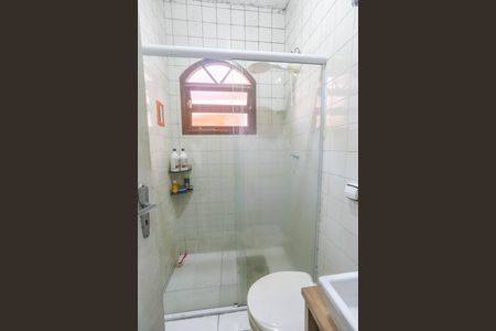 Casa à venda com 250m², 5 quartos e 4 vagas Casa à venda com 250m², 5 quartos e 4 vagasCasa 2 - banheiro