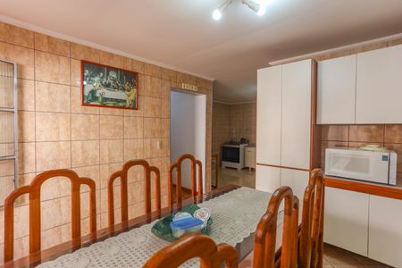 Casa à venda com 250m², 5 quartos e 4 vagas Casa à venda com 250m², 5 quartos e 4 vagasCasa 1 - copa