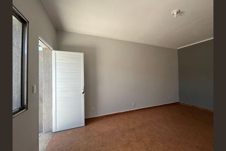 Sala de casa para alugar com 3 quartos, 120m² em Jardim Marisa, São Paulo
