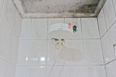 Casa à venda com 177m², 3 quartos e 2 vagasBanheiro