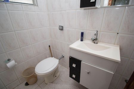 Casa à venda com 177m², 3 quartos e 2 vagasBanheiro 1