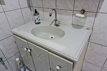 Casa à venda com 177m², 3 quartos e 2 vagasBanheiro 2