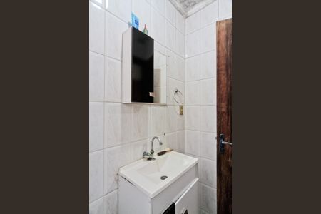 Casa à venda com 177m², 3 quartos e 2 vagasBanheiro