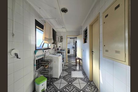 Apartamento para alugar com 140m², 4 quartos e 3 vagas Apartamento para alugar com 140m², 4 quartos e 3 vagasÁrea de Serviço