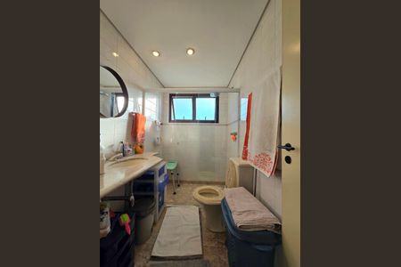 Apartamento para alugar com 140m², 4 quartos e 3 vagas Apartamento para alugar com 140m², 4 quartos e 3 vagasBanheiro da Suíte 1